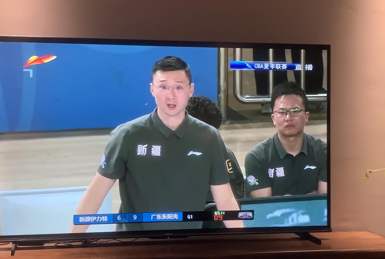 新疆飞虎男篮的主教练应该学习学习中国男篮的主教练郭士强
         新疆飞