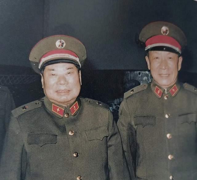 1987年，总参谋长换人。新任总参谋长迟浩田从济南军区坐飞机来到北京，前任总参谋