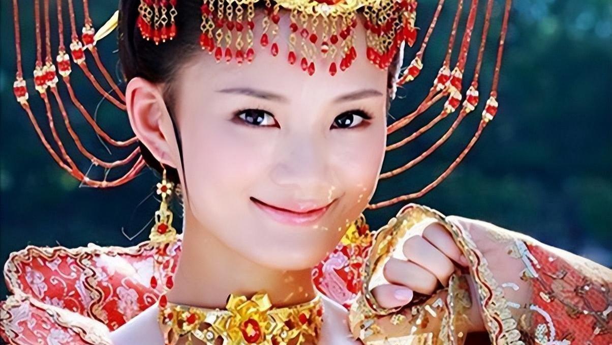 演员馨子回应不拍戏