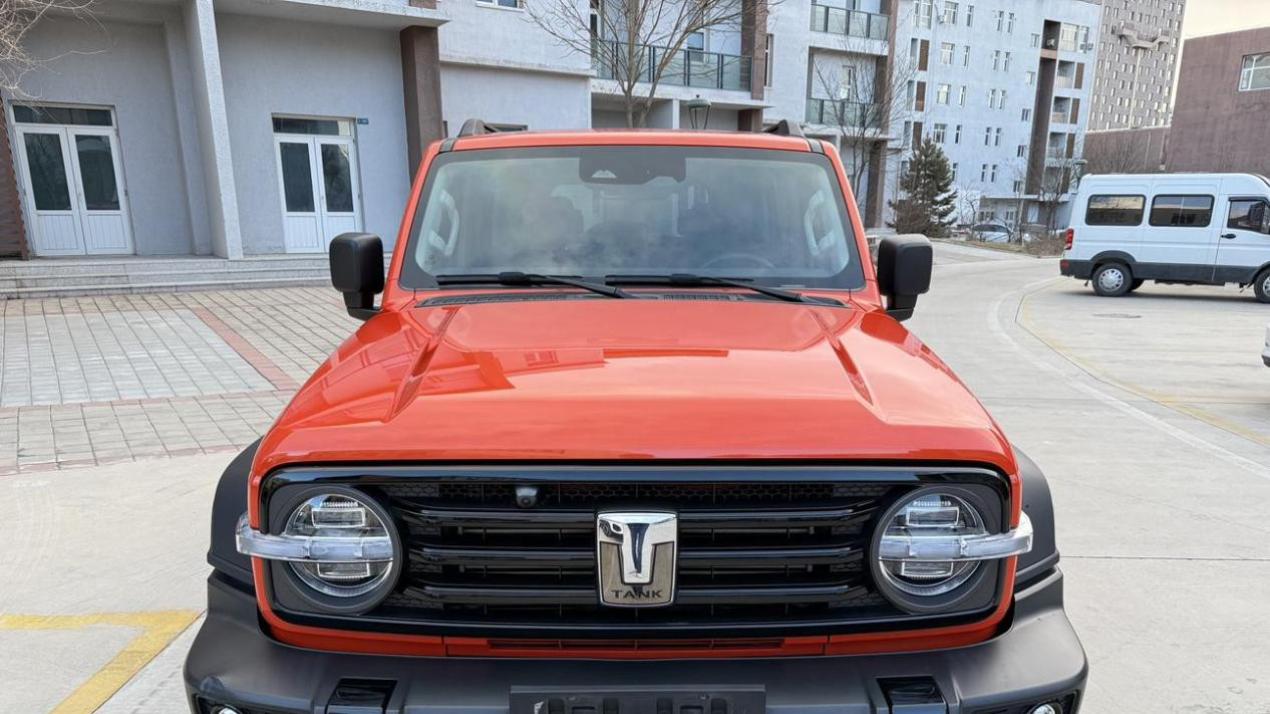 二手坦克300征服者：2021款准新车，2.0T+8AT，硬派越野不二之选