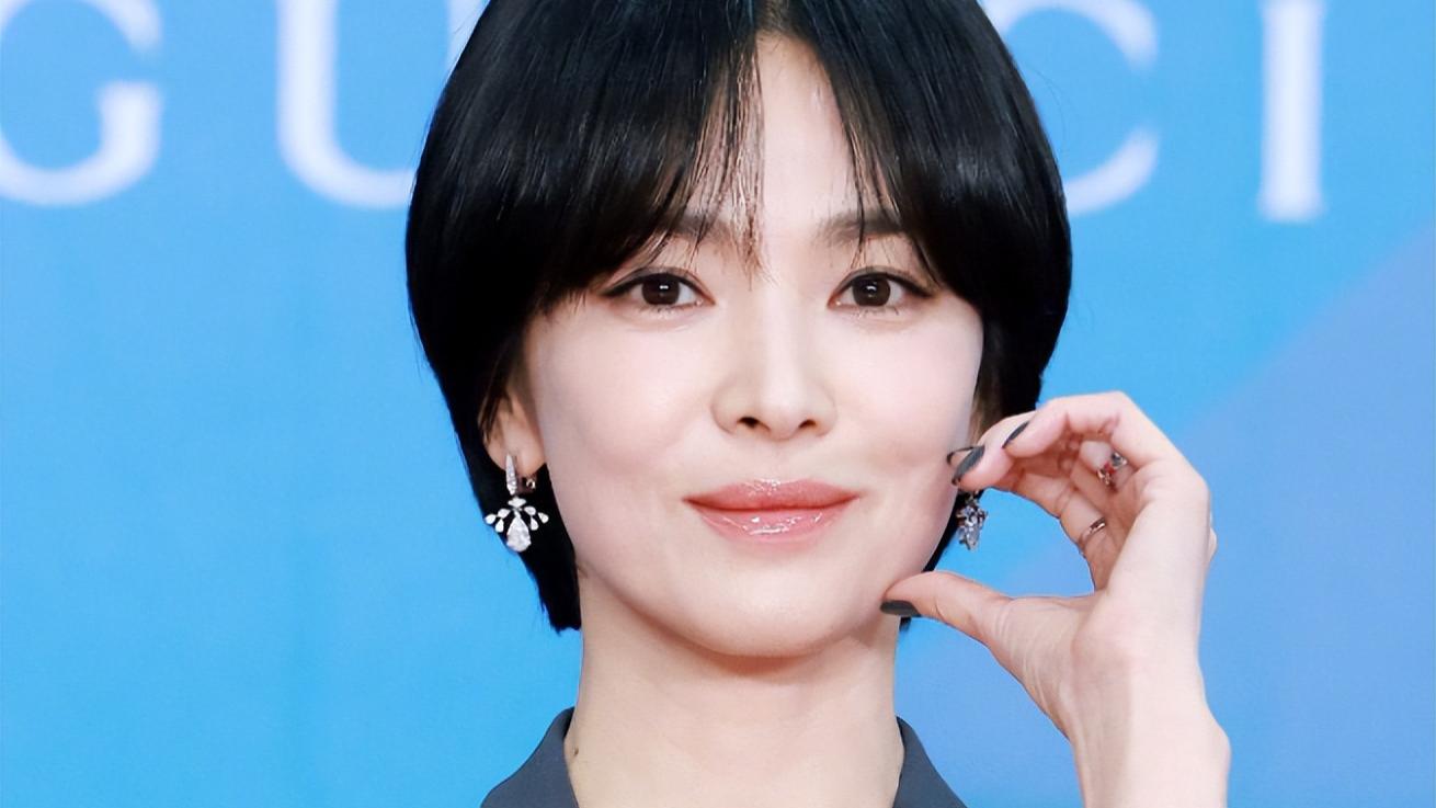 韩国这一夜：宋慧乔气质绝，IU胖了，玄彬肿了，张娜拉咋长这样