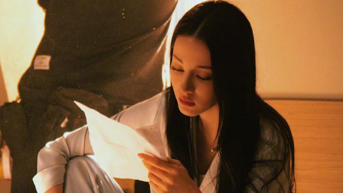 顶级骨相，两种人生：热巴在规则内突围，祖贤于规则外封神