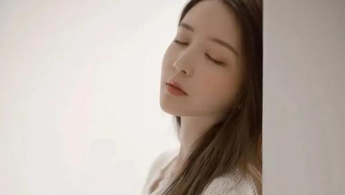 男人上瘾的，不是颜值，而是“掌控不了”的感觉