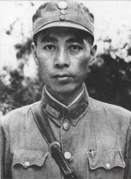 抗战时期，一身戎装的周恩来总理！ ​​​
