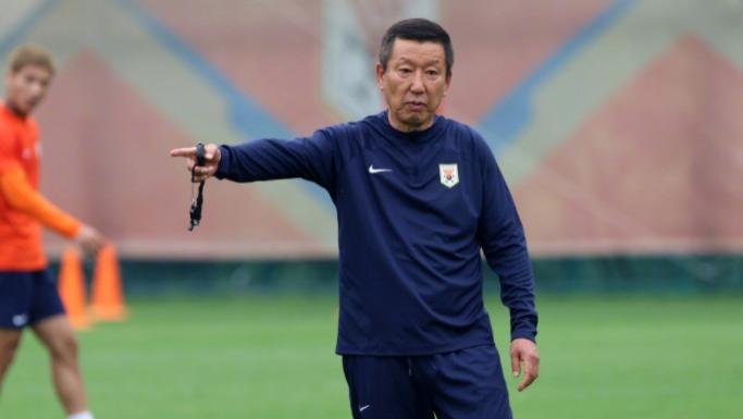 南基一不喜欢用的钟义浩，如今却成河南队新帅的香饽饽，迎来爆发