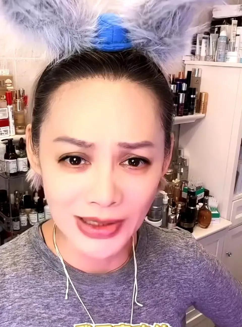 看来宁静是真的不喜欢汪峰，说自己喜欢高大的帅气的，汪峰即不高也不帅气，所以两人是