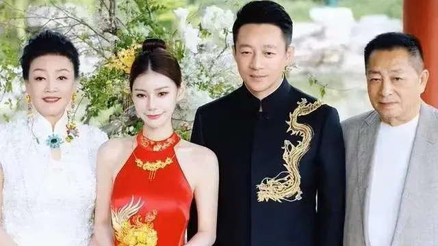 婚礼当天变脸要钱！S妈与马筱梅聊天记录曝光，催汪小菲赶快还钱！