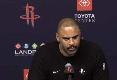 NBA常规赛火箭主场对阵奇才的比赛已经结束。全场战罢，火箭以135-112战胜奇