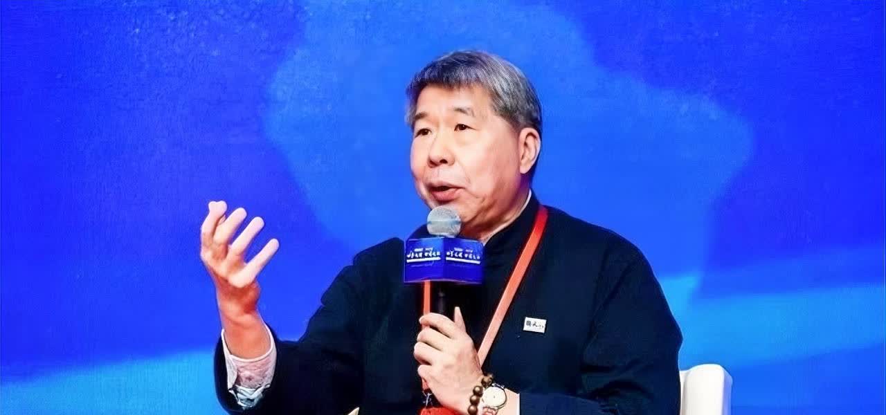 台湾知名学者张亚中的家庭关系
一、父亲：来自山西运城，1949年到台湾，对张亚