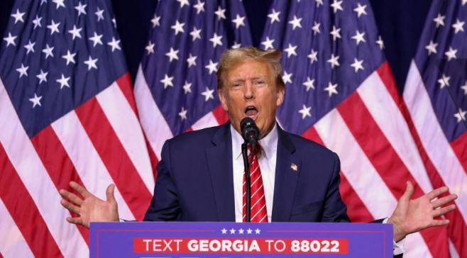 特朗普又宣布胜利了！明目张胆地骗，对中国提一个很高的条件
在2025年6月的某次