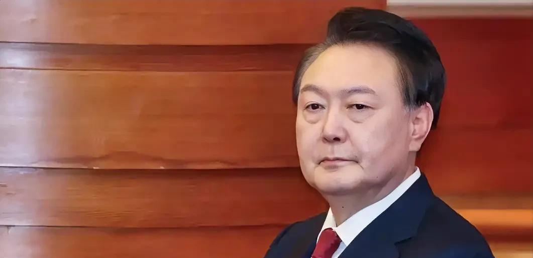 尹锡悦接受任何结果
刚刚，韩国代总统韩德洙呼吁政治人士谨言慎行，避免刺激民众进行