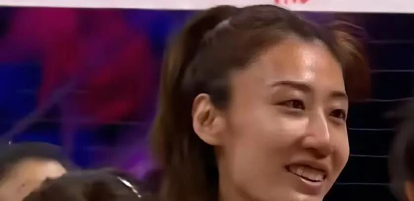 中波女排热身赛，于7月19日下午2点如约进行，等于总决赛直接针锋相对的两名淘汰赛