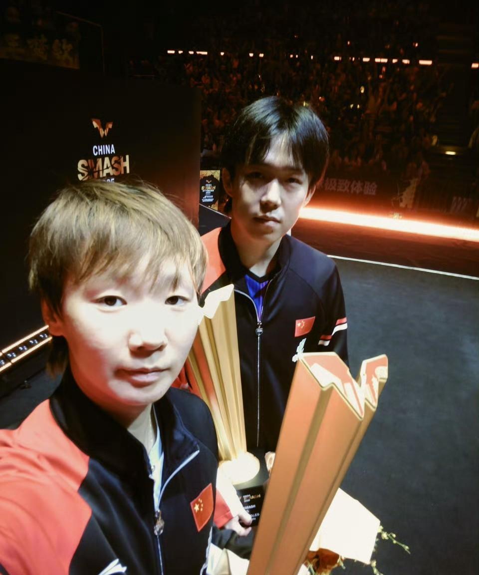 恭喜王曼昱获得双冠王，努力没有白费。
#万能生活指南# 
王楚钦夺冠拿到三冠王，