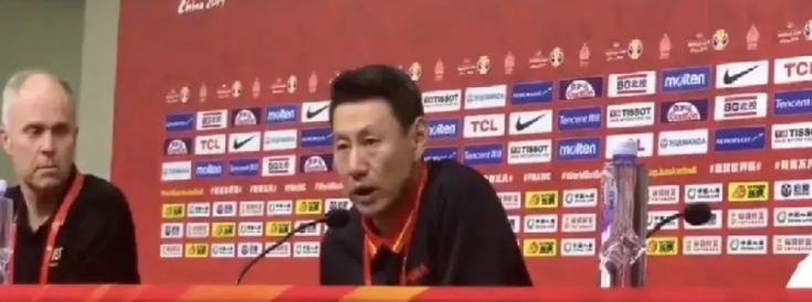 当年如果姚明能顶住压力，继续用李楠当男篮教练，中国男篮也不至于倒退5～10年。