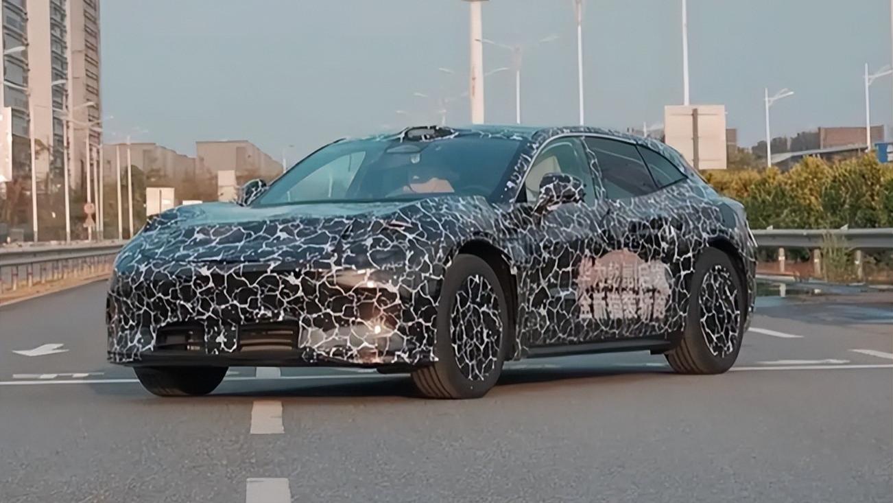 启境猎装轿跑实车曝光！华为乾崑智驾+数字底盘，硬件支持L3级