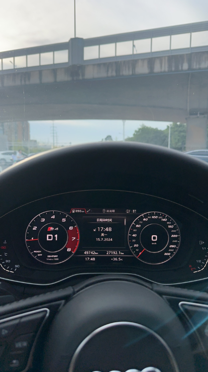 加满油之后才890，但是根本跑不了890，你们的也是这样吗