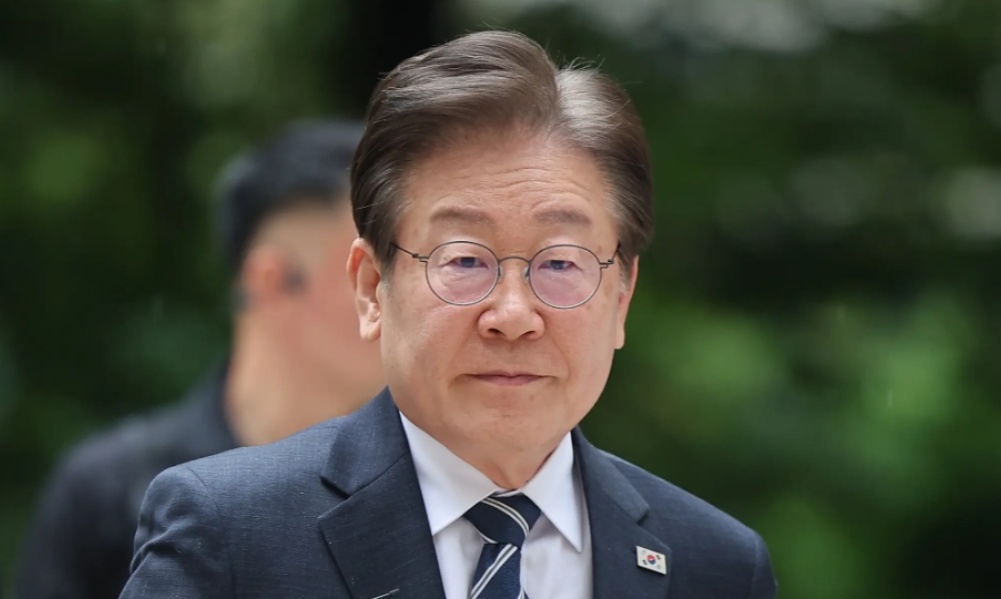 最近，韩国发生了一起令人震惊的事件，一群激进的抗议者涌向中国驻韩国大使馆。

