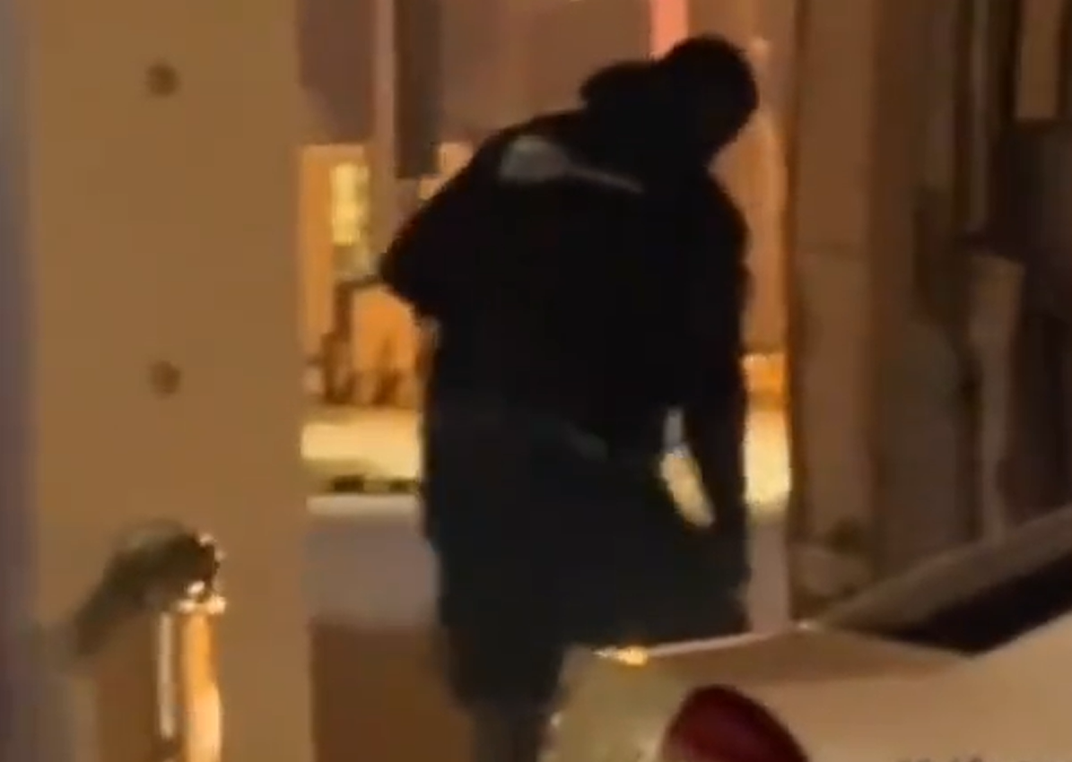 保镖粗口骂詹密，谁该为这场闹剧买单？