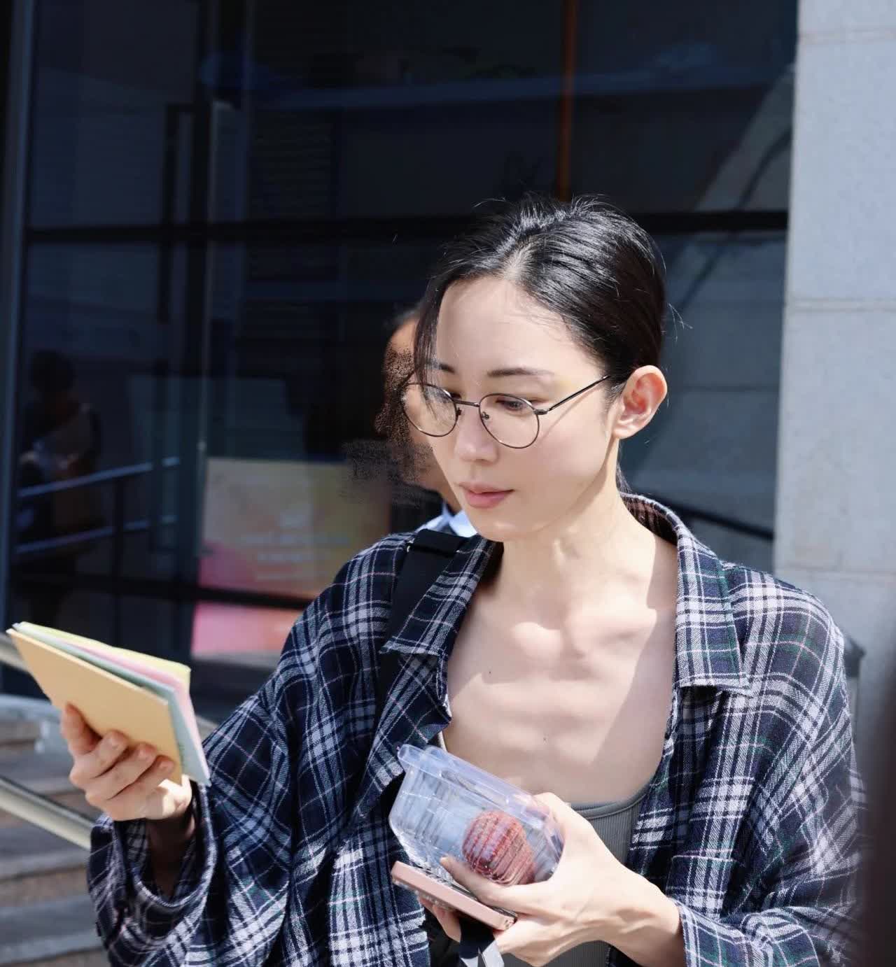 有一个为了事业不要命的
前有姚贝娜因为乳腺癌去世
后有朱洁静说：舞蹈比命重要