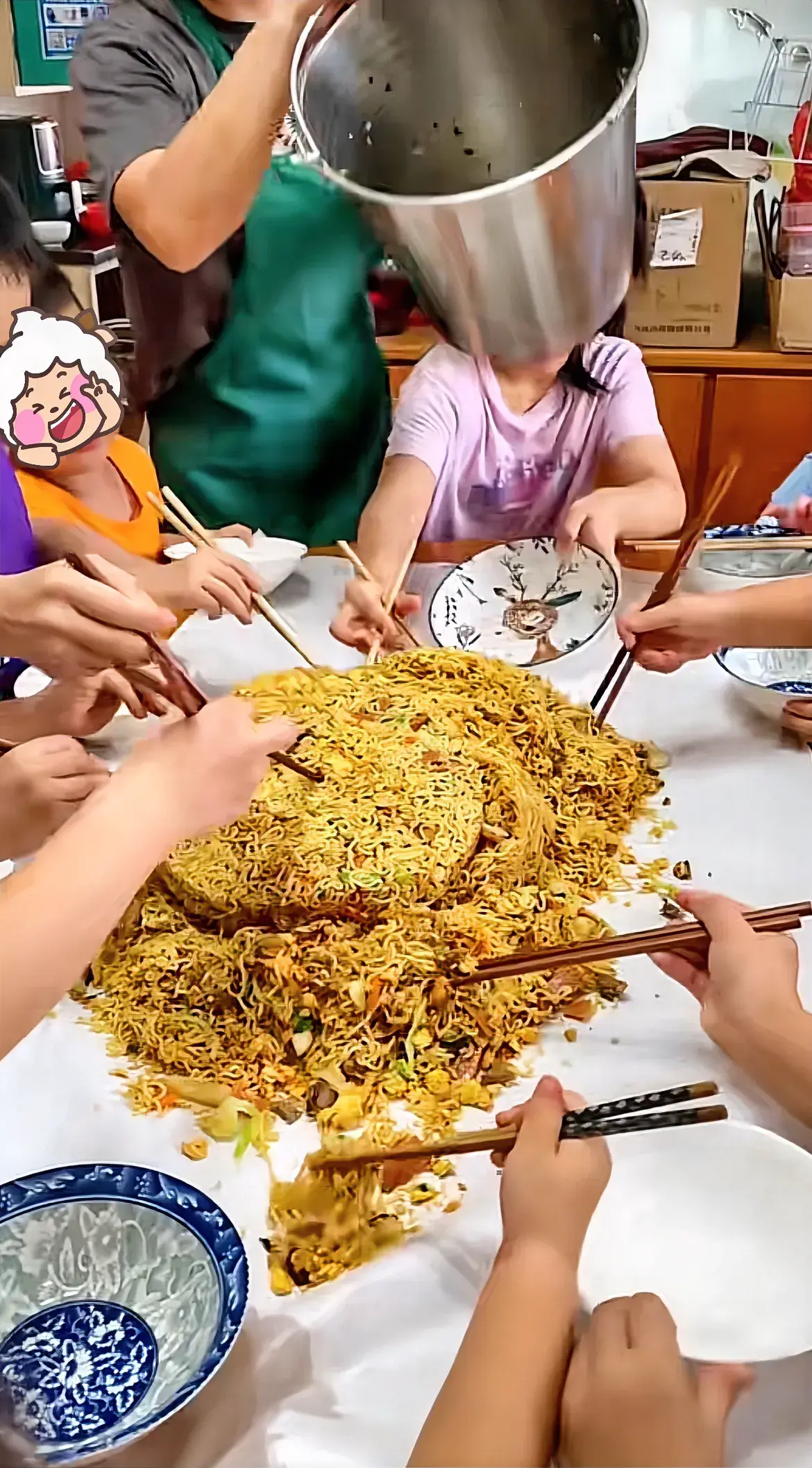 吃不上桌饺，只能吃点桌面了。
