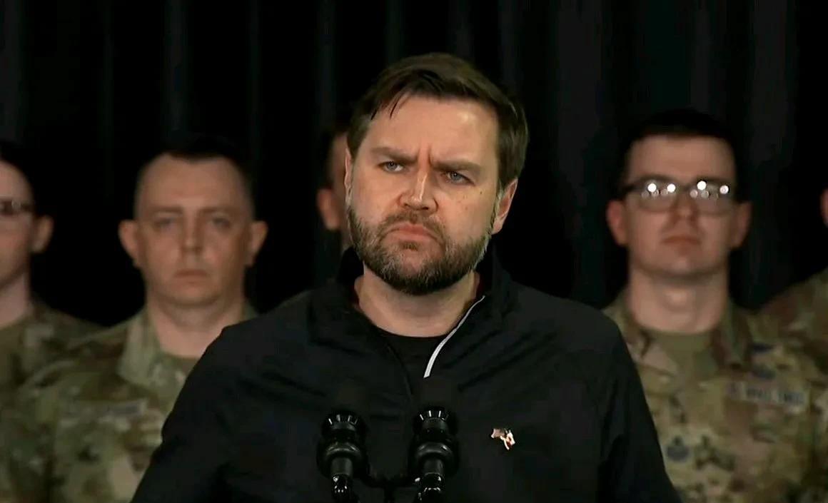 彻底决裂了！
美国副总统万斯表示，加拿大手里根本就没有什么牌，他们根本就没有能力