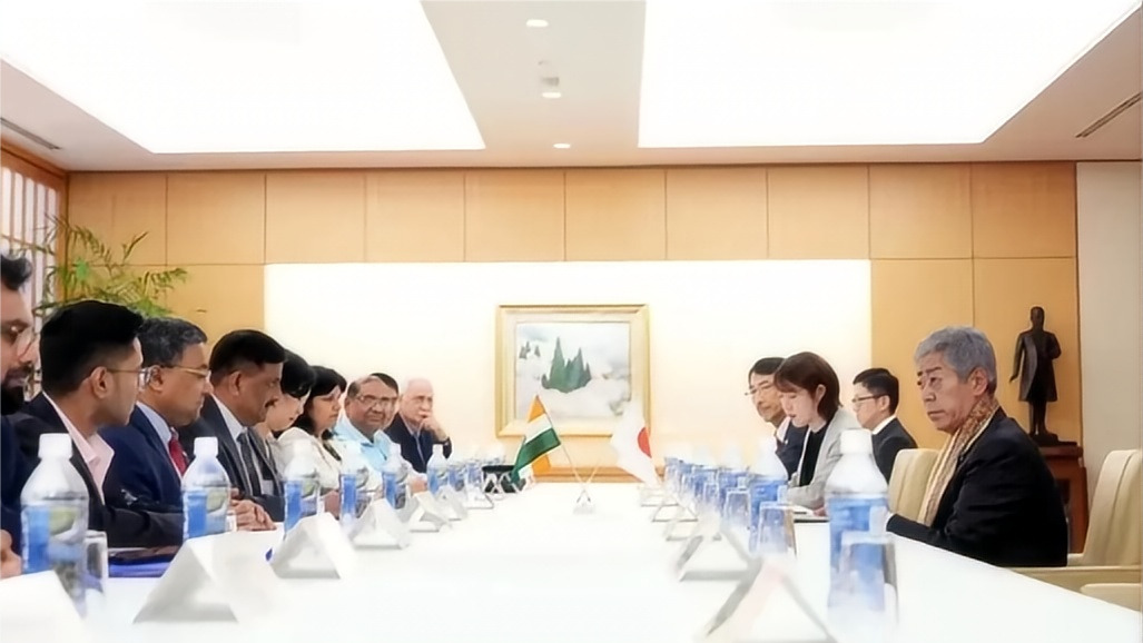 印度日本会面：水都没喝上就被赶了











---







