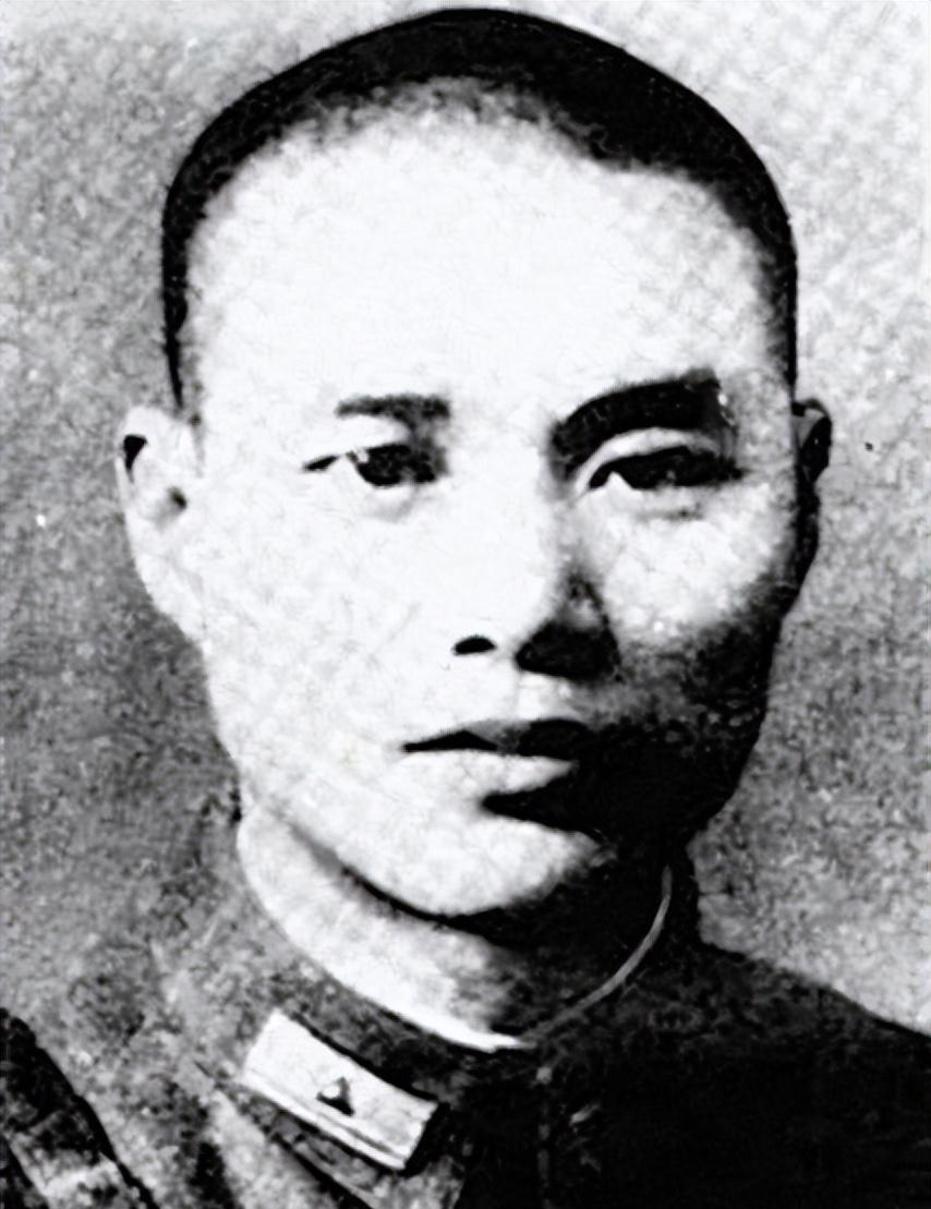 在功德林中，65岁的李仙洲饭量极大，一次能吃六七个馒头，五六个窝窝头，吃面条拿小