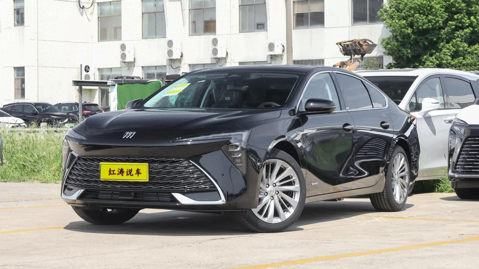 2026款别克君越上市，配置调整，2.0T+9AT，一口价15.99万元起