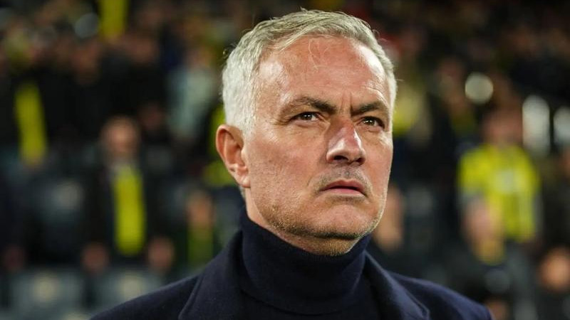 还得魔力鸟？曼联又要四大皆空