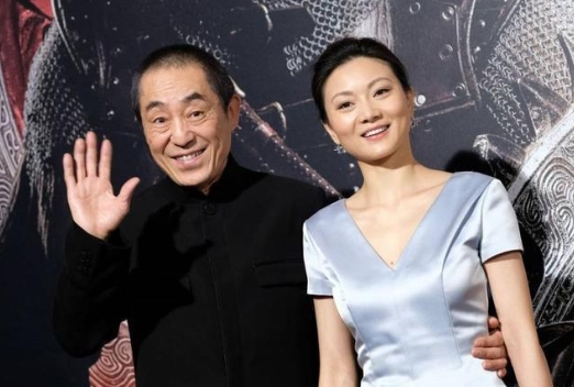 未婚先孕！2000年，还在上大学的陈婷猛然发现自己怀孕了，孩子的父亲就是张艺谋。