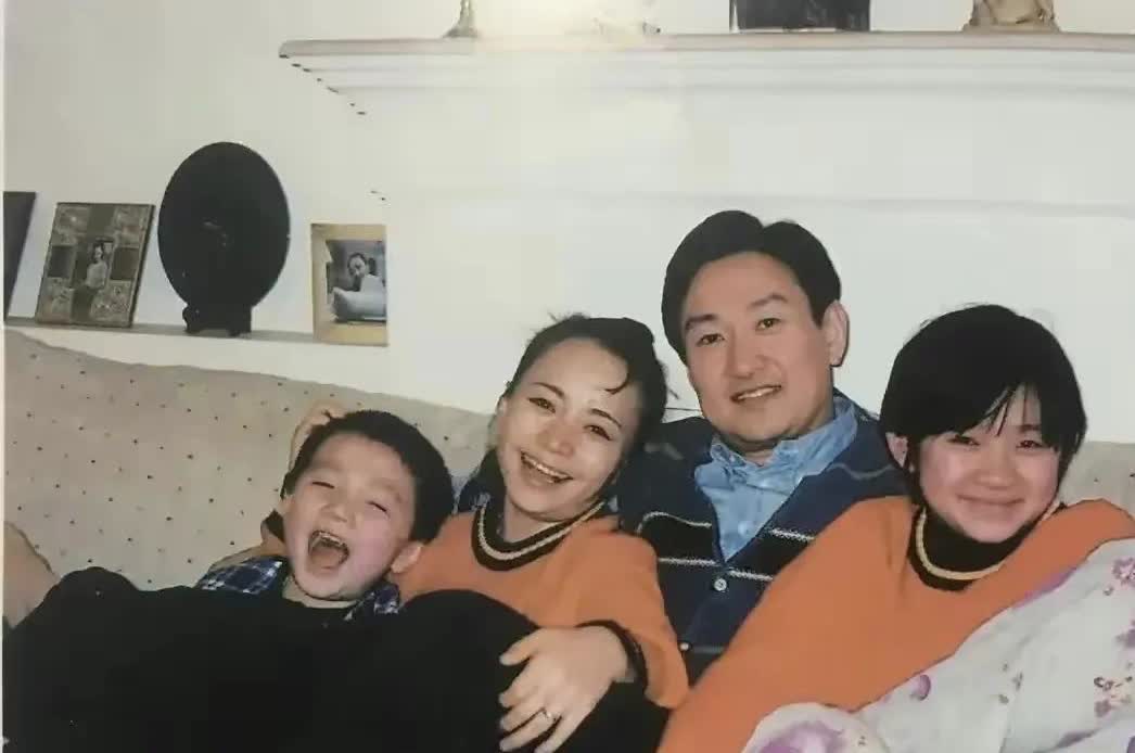 事实证明，宋丹丹赵玉吉各带着一个孩子再婚，真的过得很好呢。本来以为宋丹丹带着儿子