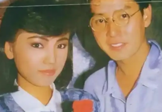 1996年，丁克的谭咏麟突然对妻子杨洁薇说；“我把十亿家产都给你，我要让儿子回家