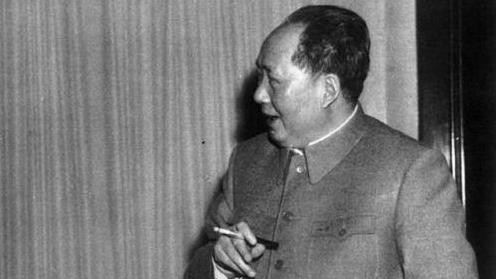 毛泽东最喜欢叶剑英的哪首诗？1965年72寿辰，他亲自书写送给孩子