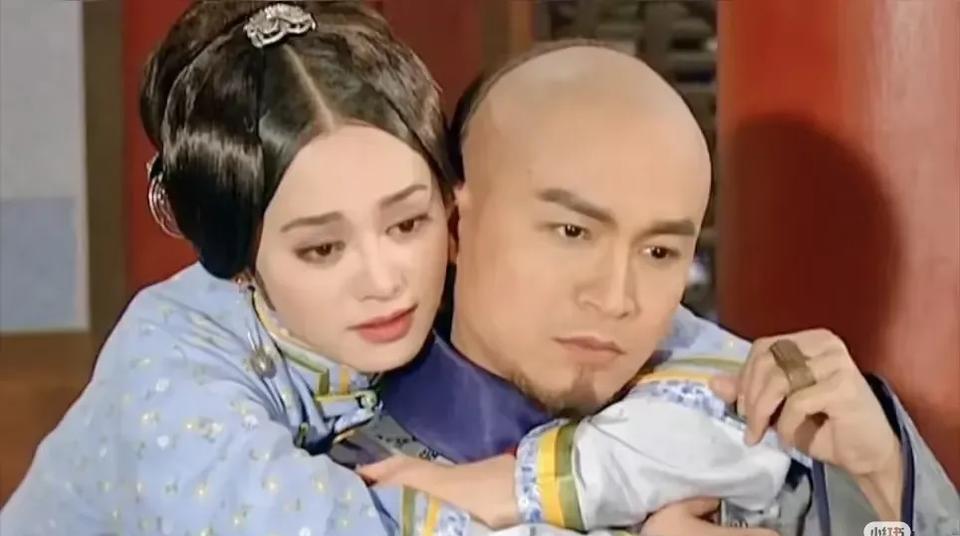 《孝庄秘史》里
马景涛是英勇帅气的多尔衮
宁静是美丽端庄的大玉儿
他们当年是多少