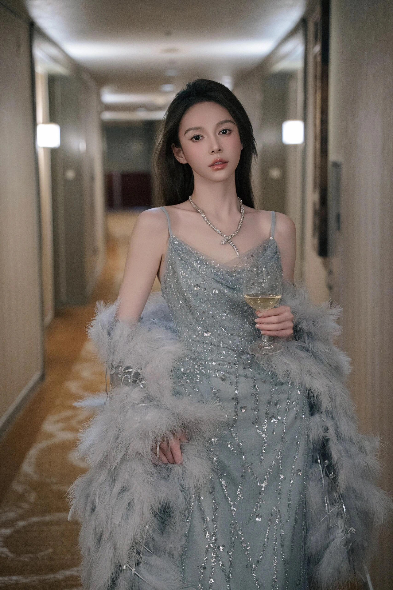 氛围感美女的教科书级别示范