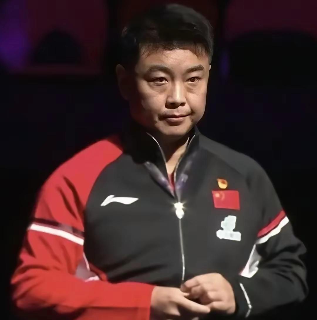王浩当场批黄友政！
黄友政被阿鲁纳3：0横扫，局间被王浩方便很批：不会赢还不会输
