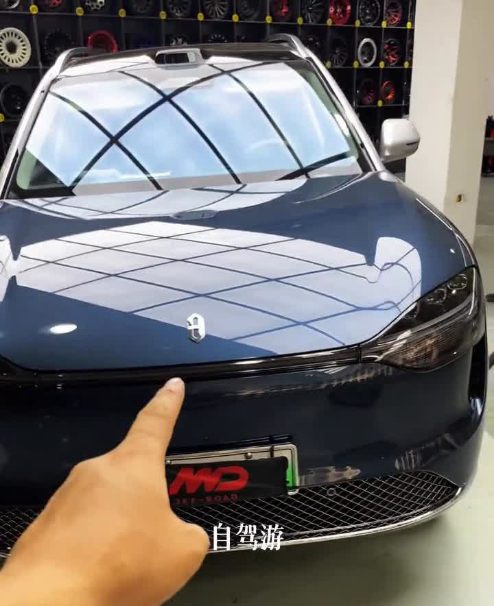 问界的M9自驾游，这玩意很容易爆胎，很容易鼓包，别逼的两天爆了两次轮胎，所以必须