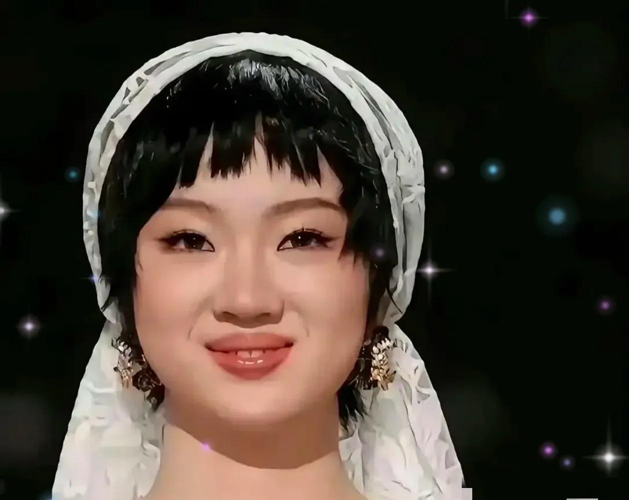 确实很漂亮，怪不得那么多人喜欢单依纯的颜值。她的美，不是说五官多么精致，而是面部