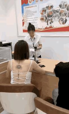 离婚也许是对的！男人看似老实本分，看这女人也不是“省油的灯”[捂脸]
#记录我的