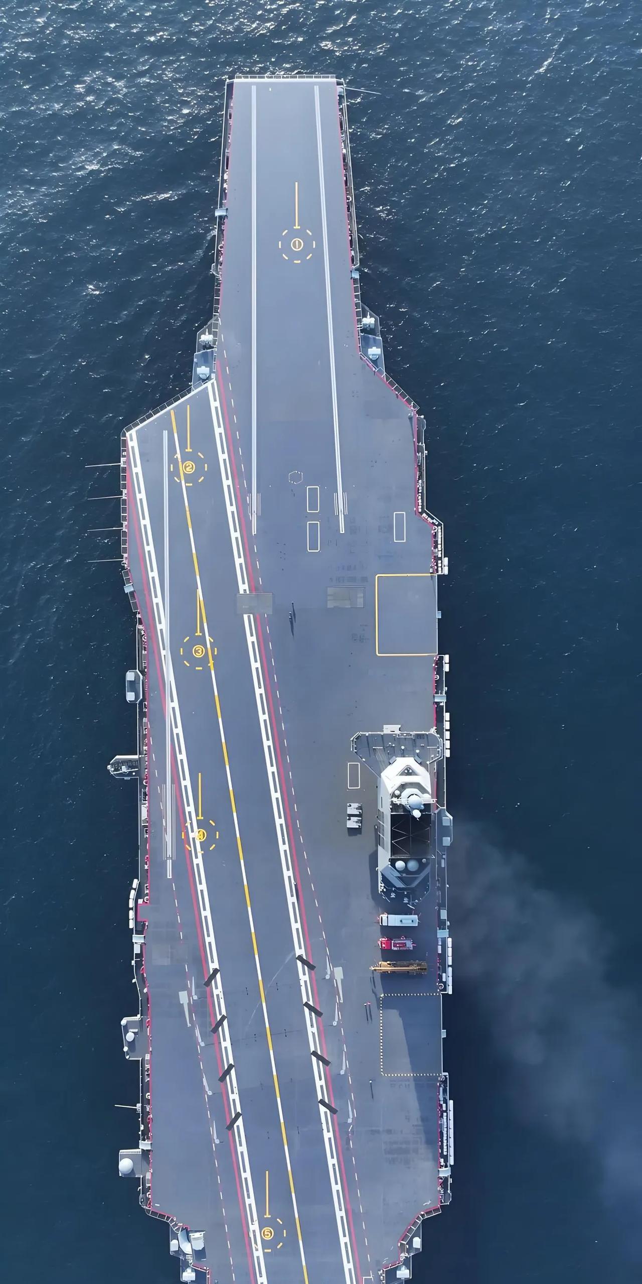 前两天韩媒报道，福建号常规动力弹射航空母舰于5月22日至28日在半岛附近的所谓的