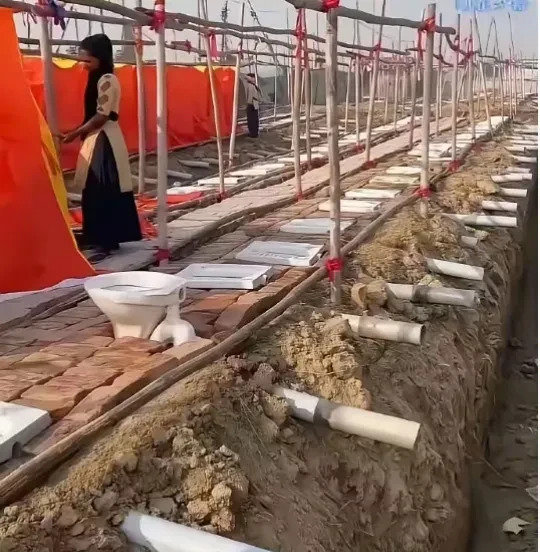 印度总理莫迪建厕所成果











我的天哪！你敢信？印度总理莫迪竟然