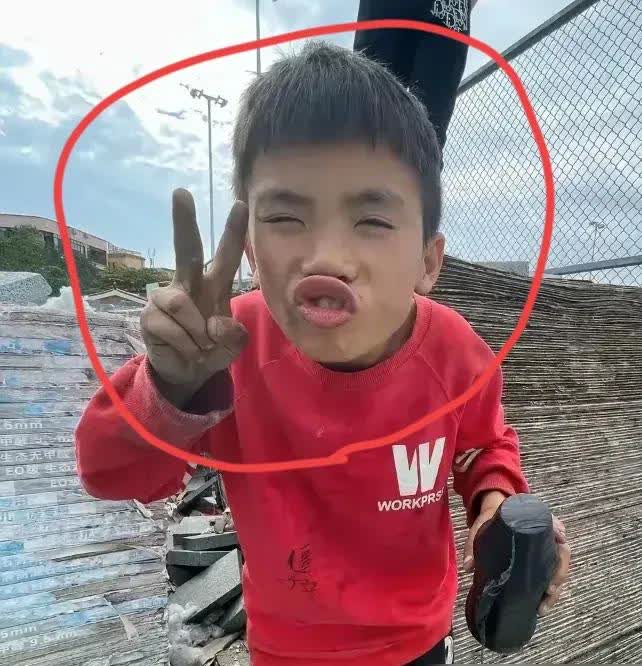 破案了，10岁男孩独自海上漂一夜

根本原因不是爱钓鱼，而是爱玩！

从