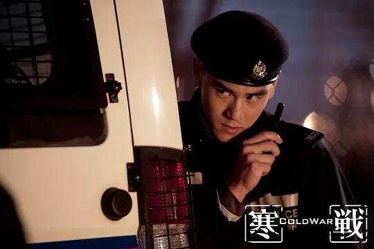    《寒战》这是一部很精彩的好港片，一部拍出了一定高度的新的警匪片。 
  一