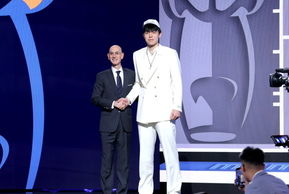 杨瀚森被开拓者选中，从青岛到波特兰，从CBA到NBA，20岁的瀚森才刚起步，第1