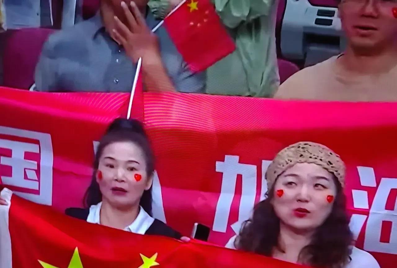 亚洲杯决赛的结果大家都看到了，在时刻的进攻中，郭士强教练让胡明轩投三分球，这个决
