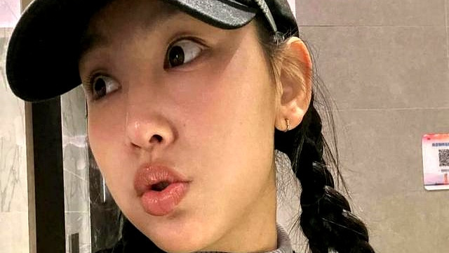 “TVB小天后”被冷落无工作，和师父见面继续吃喝玩乐