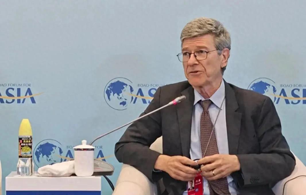 美国学者：西方以“上帝至上白人优越论”自居 如今中国让他们抓狂
美国经济学家、美