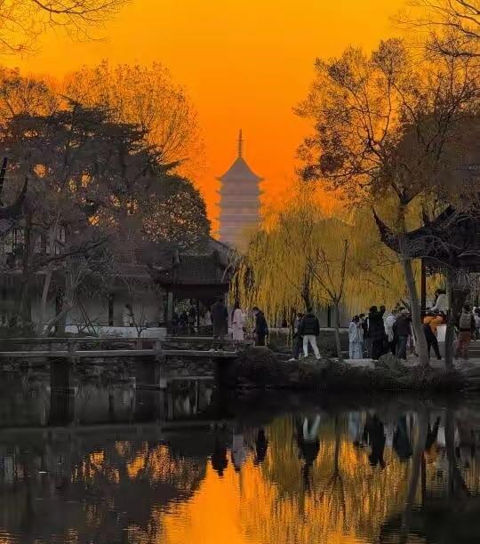 杨瀚森高顺位加入nba，人生冉冉升起，而蔡澜离开了这个世界。万物生，有轮回。有人