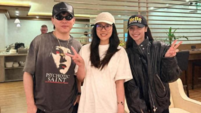 胡彦斌大大方方带素人官宣恋情，被赞接地气