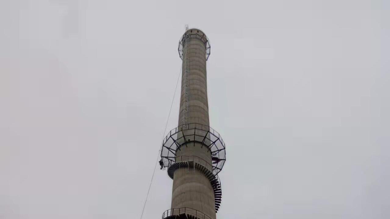 90米砖混烟囱新建项目顺利竣工